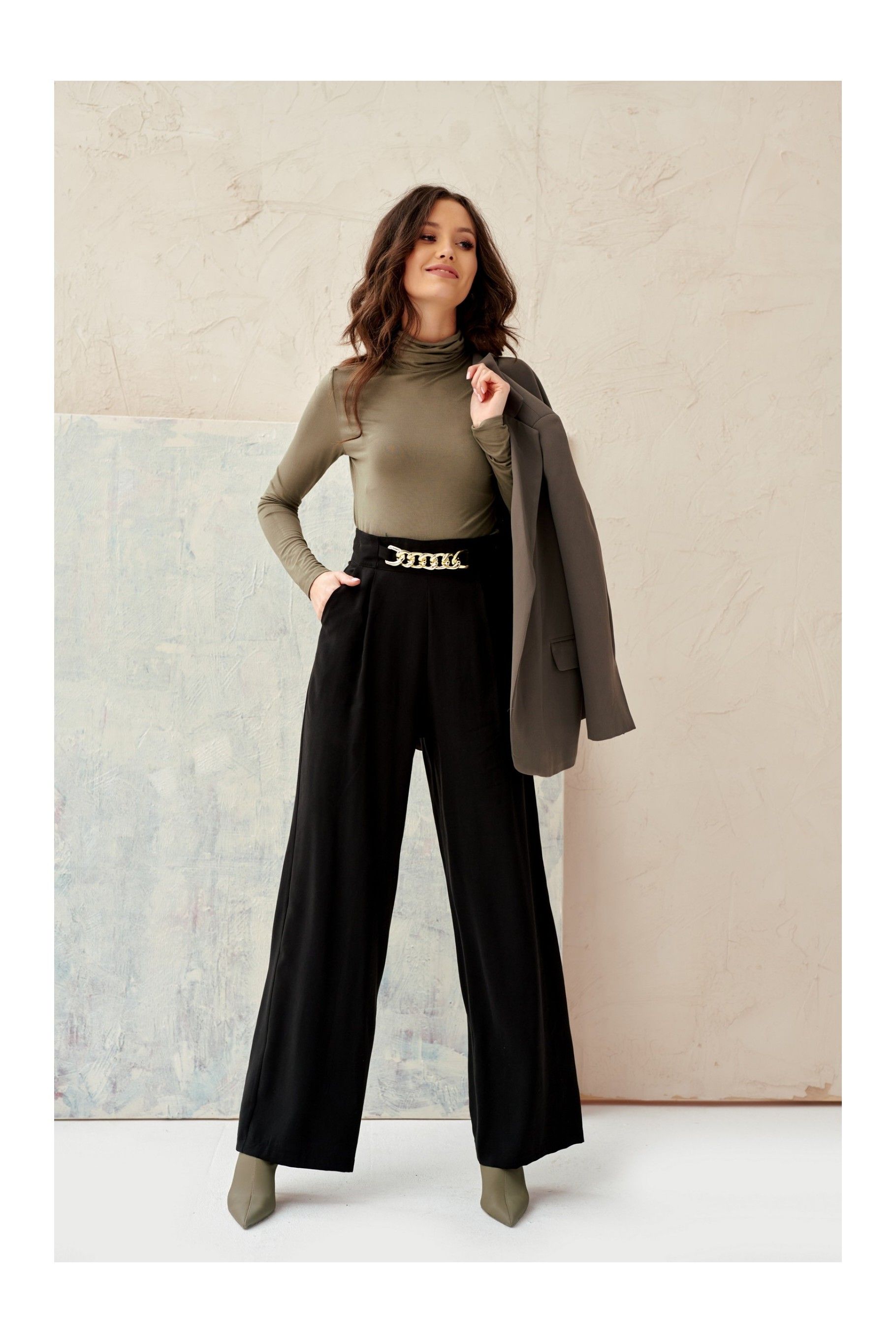 Audrey - wide women's trousers with a decorative chain CZA