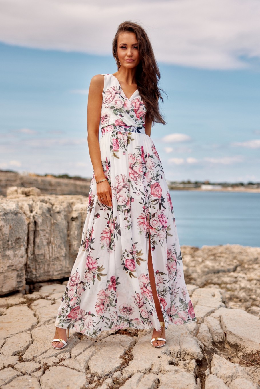Jasmin - patterned maxi dress with a slit on the leg D12